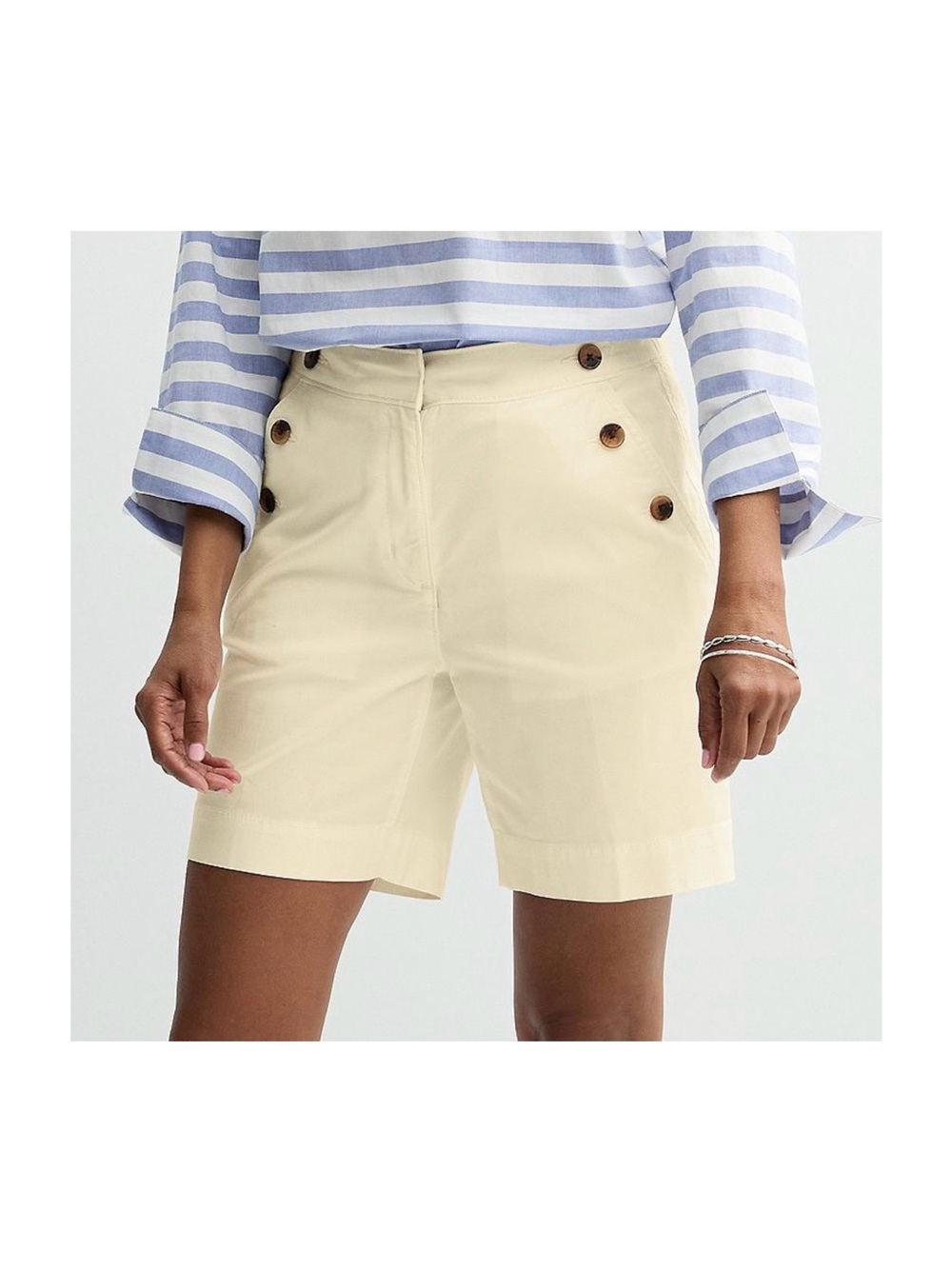 NWT Women's Croft & Barrow Classic Button Shorts